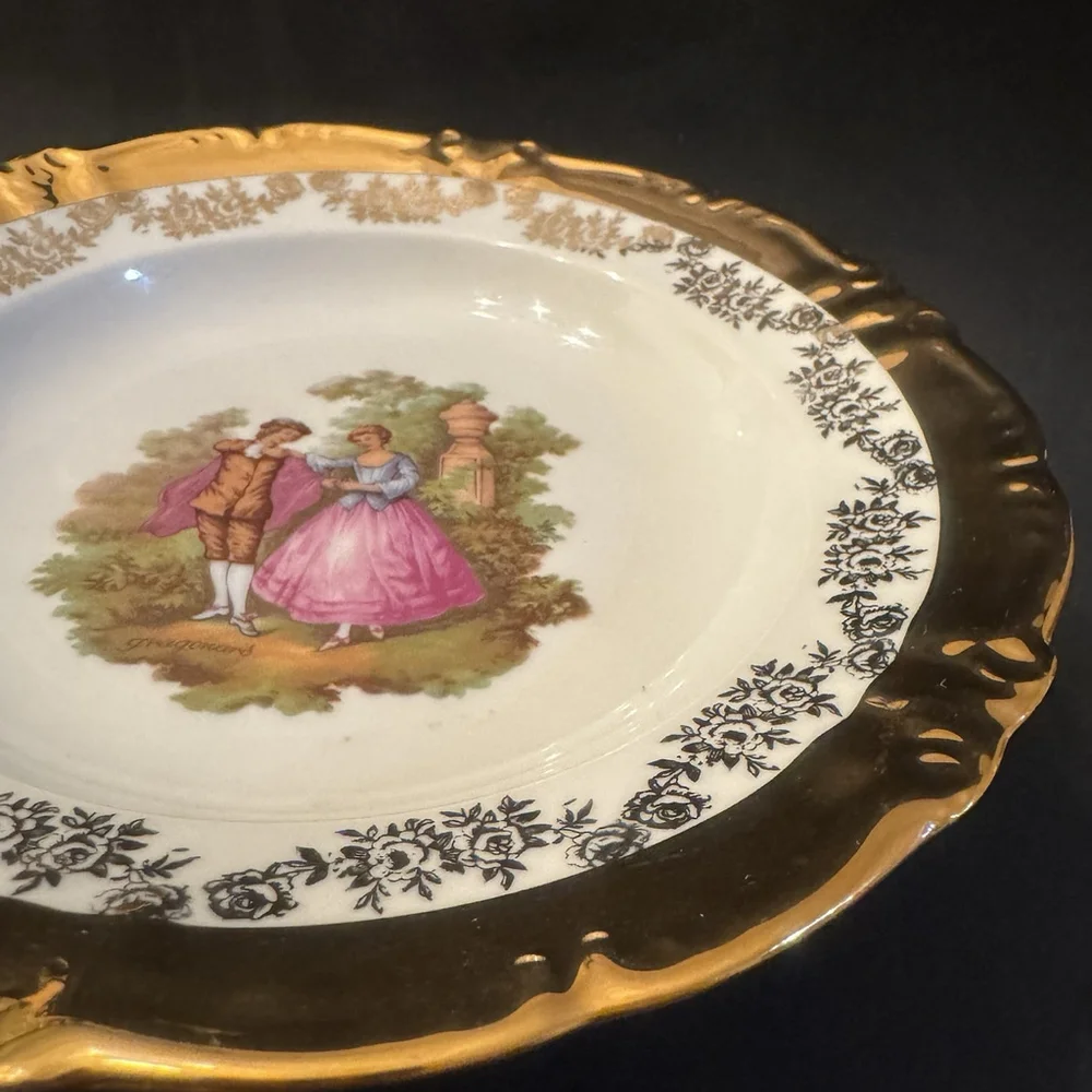 Vtg Bavaria Germany Heavy Gold Gilt FragonardStyle Plate Bowl 9.5” WalkingCouple